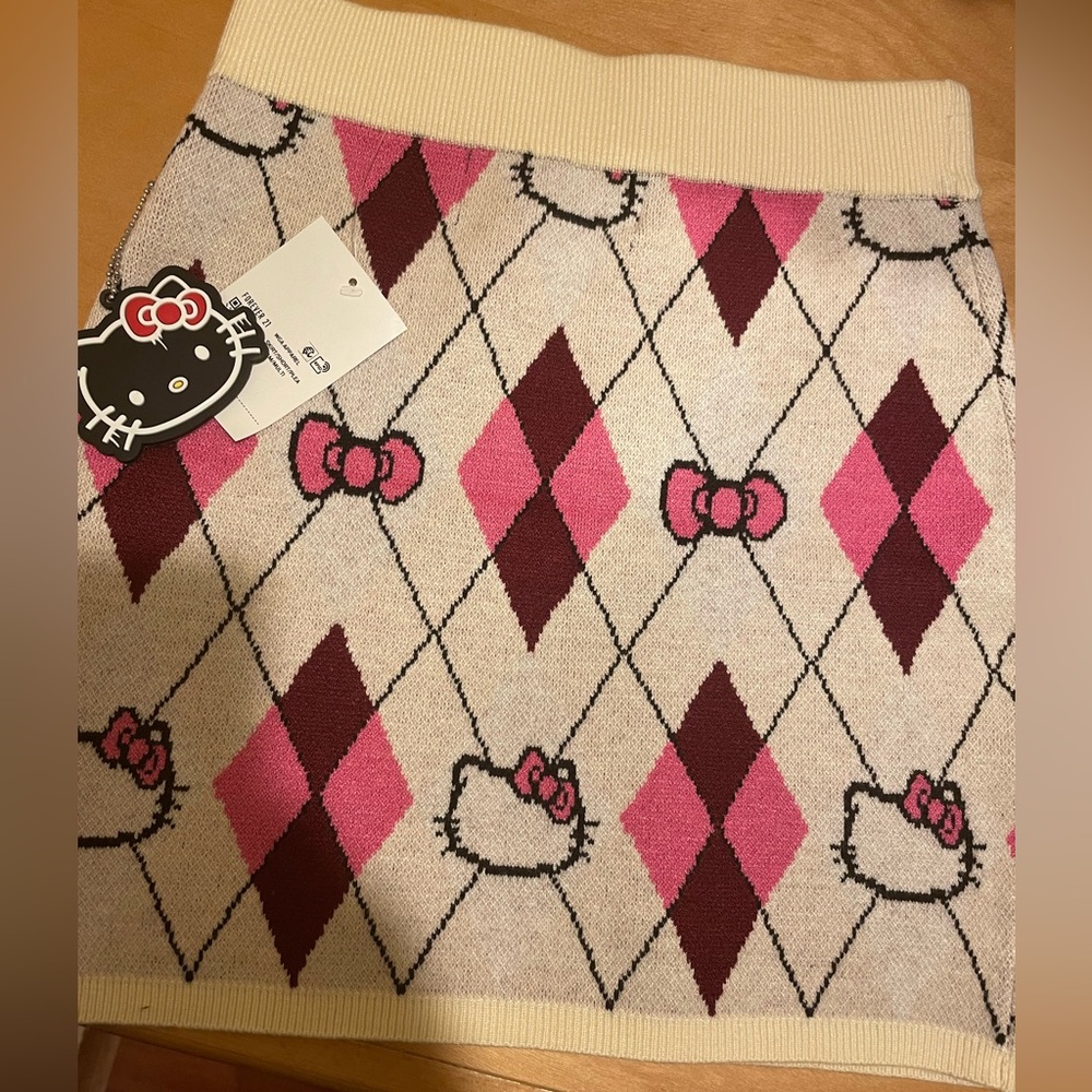 Forever 21 hello kitty skirt.